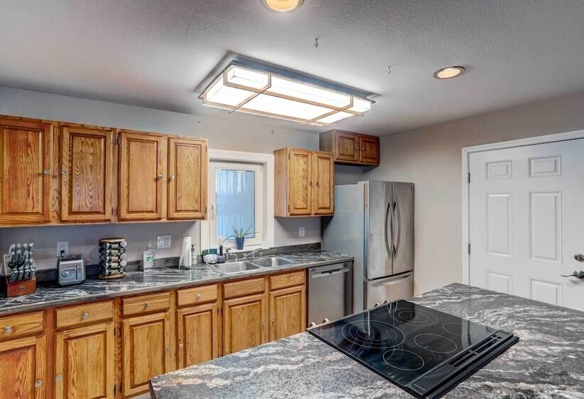 Lakefront Fairbanks Home W/ Private Beach!