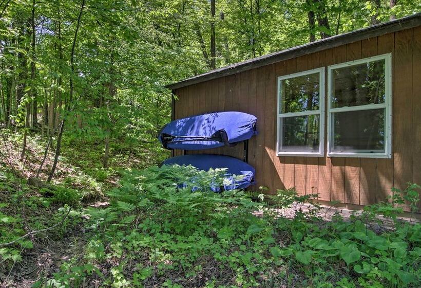 Lakefront Hackensack Cabin W/ Patio & Grill!