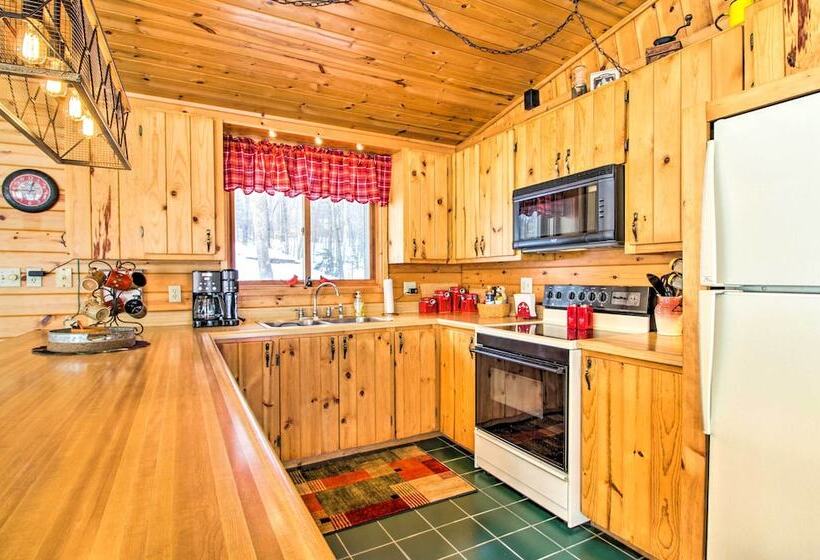Lakefront Hackensack Cabin W/ Patio & Grill!