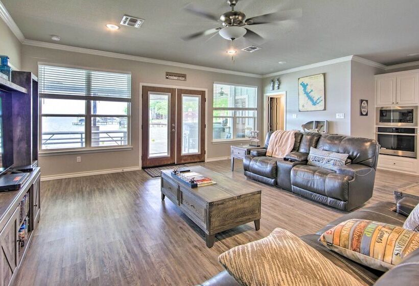 Private Dock & Boat House: Lakefront Mabank Home