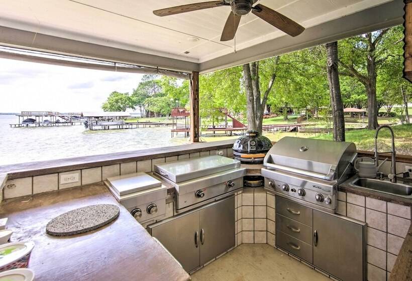 Private Dock & Boat House: Lakefront Mabank Home