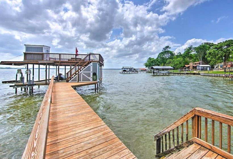 Private Dock & Boat House: Lakefront Mabank Home