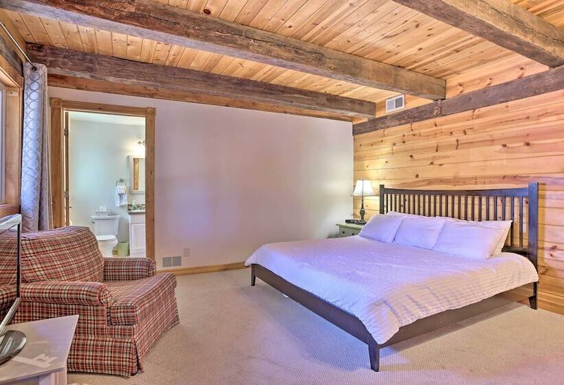 Lakefront Manitou Cottage < 1 Mi To Downtown!