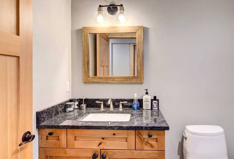 Hot Tub & Mtn Views: Waterfront Grand Lake Cabin!