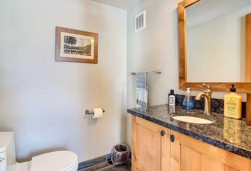 Hot Tub & Mtn Views: Waterfront Grand Lake Cabin!