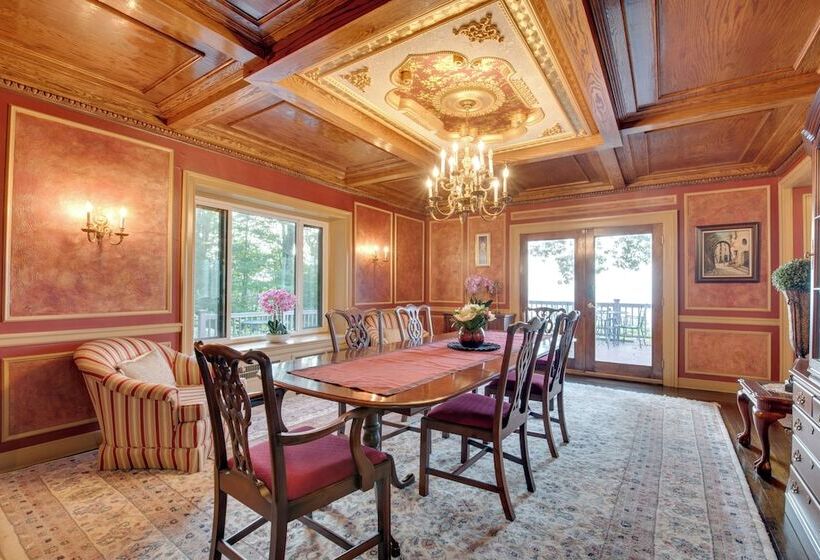 Large Hazleton Home W/ Hot Tub & Mountain Views!