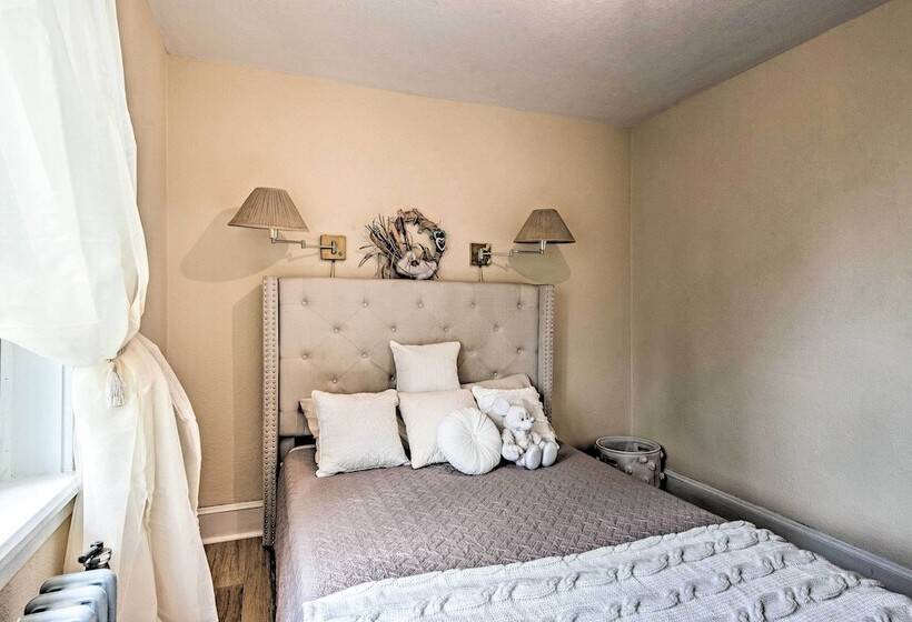 Large Hazleton Home W/ Hot Tub & Mountain Views!