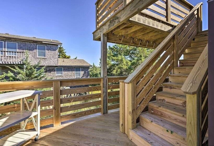 Lovely Avon Home: Walk To Bay & Boat Launch!