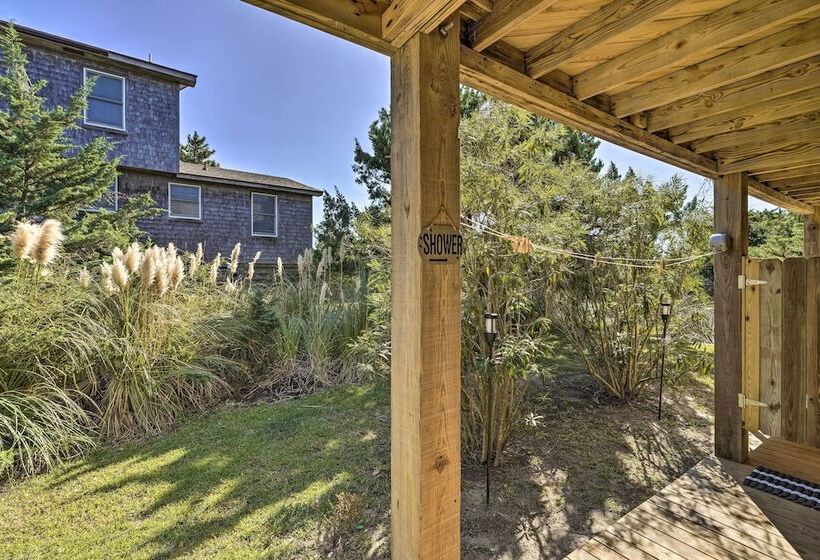 Lovely Avon Home: Walk To Bay & Boat Launch!