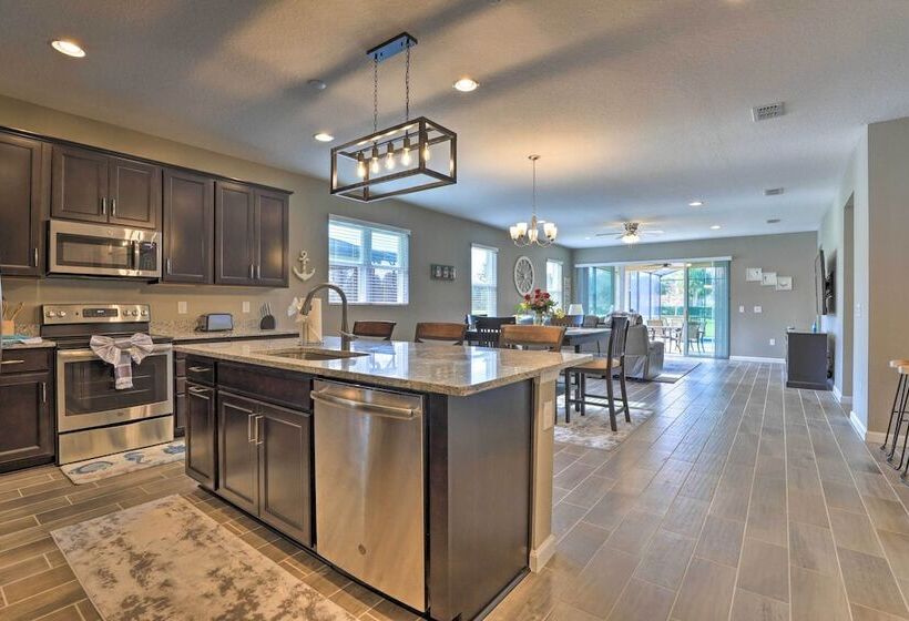 9 Mi To Disney: Home W/ Patio + Community Perks