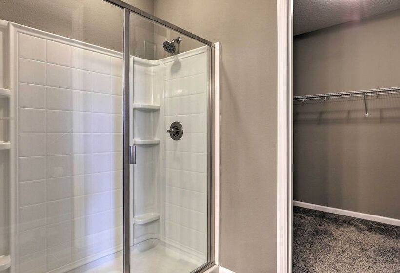 9 Mi To Disney: Home W/ Patio + Community Perks