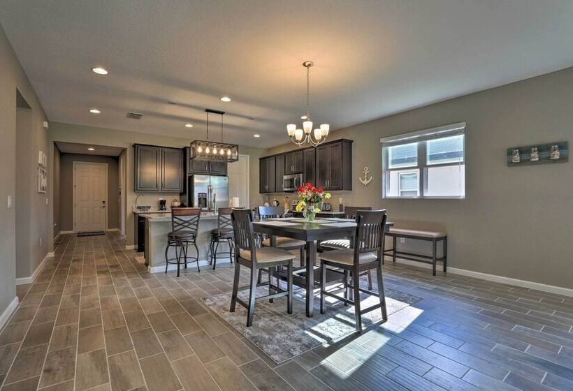 9 Mi To Disney: Home W/ Patio + Community Perks