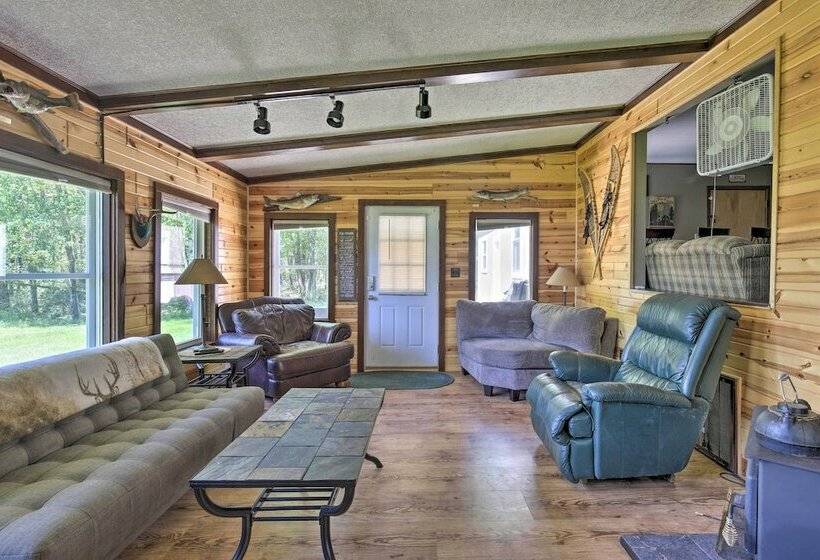 Lovely Lakefront Cottage W/ Fire Pit & Yard!