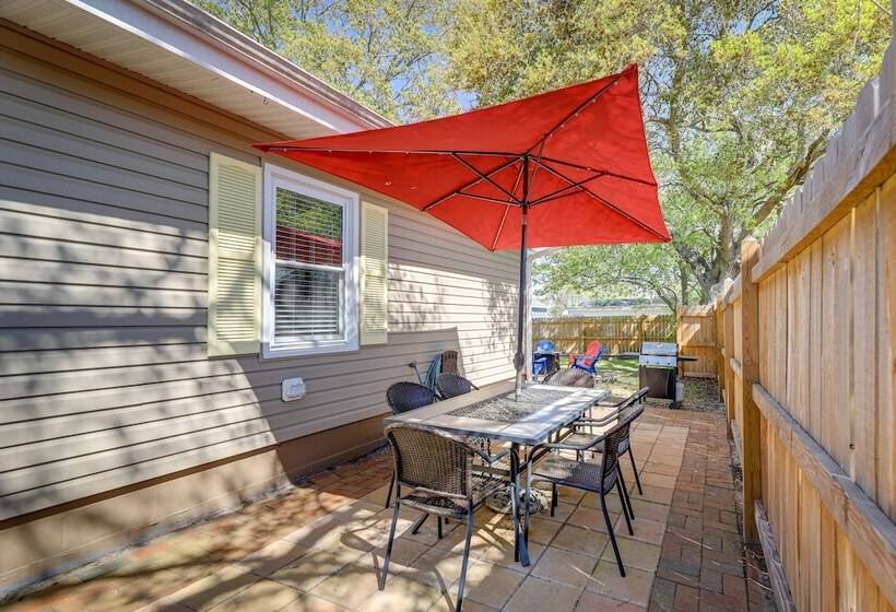 Lovely Morehead City Home W/ Fire Pit & Gas Grill