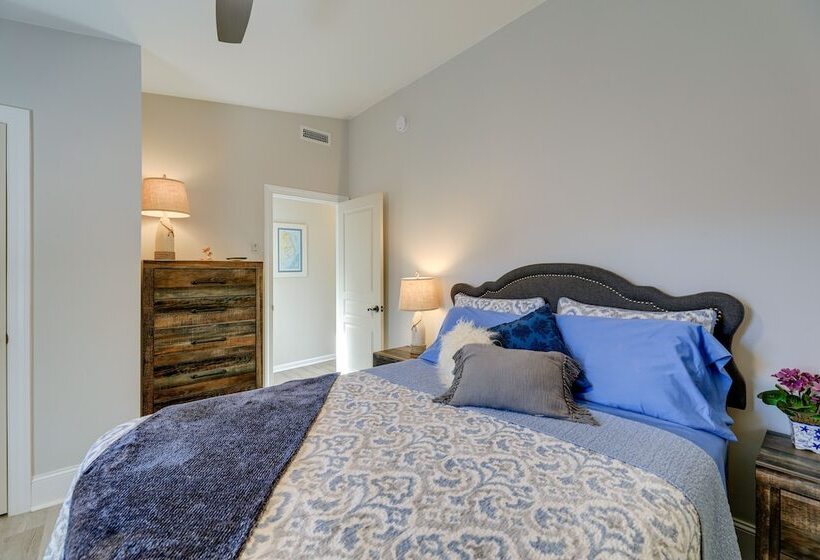 Lovely Morehead City Home W/ Fire Pit & Gas Grill