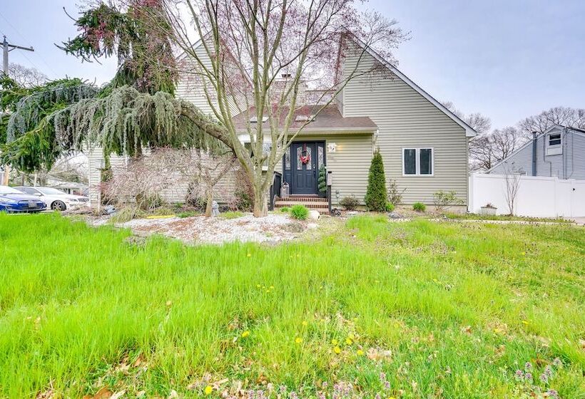 Lovely Ocean Gate Home < 1 Mi To Beach!