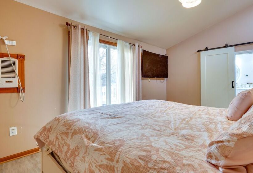 Lovely Ocean Gate Home < 1 Mi To Beach!