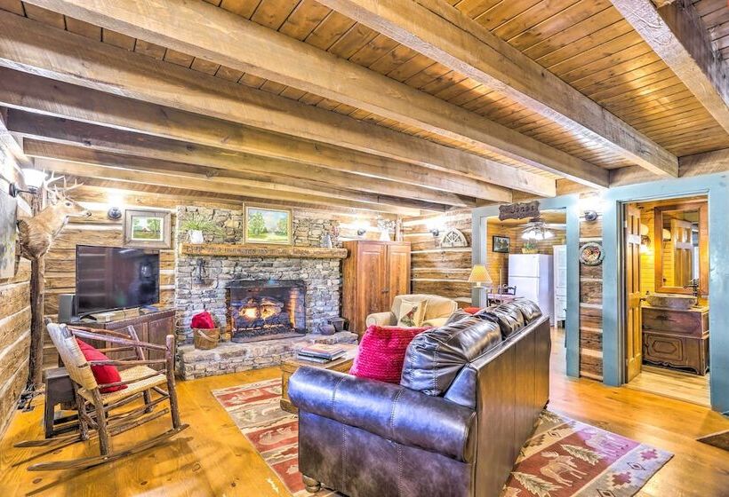 Lovely Pet Friendly Flat Rock Cabin From 1905