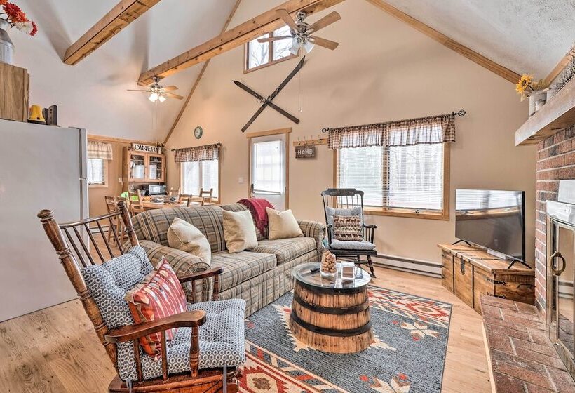 Pocono Lake A Frame W/ Pool Access: Walk To Beach!