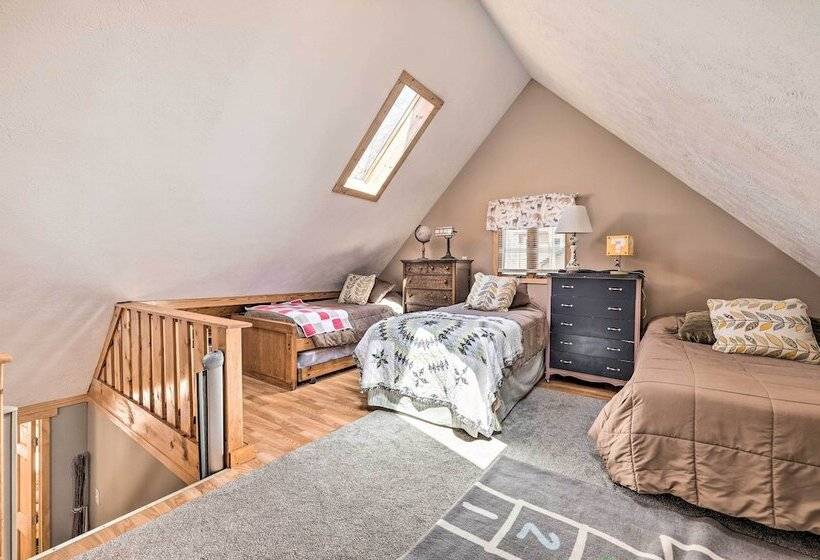 Pocono Lake A Frame W/ Pool Access: Walk To Beach!