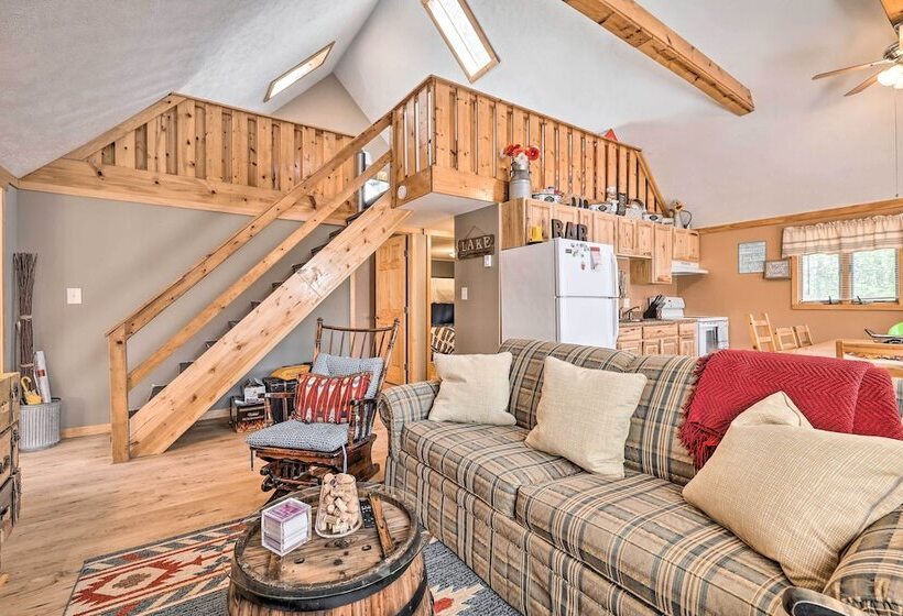 Pocono Lake A Frame W/ Pool Access: Walk To Beach!