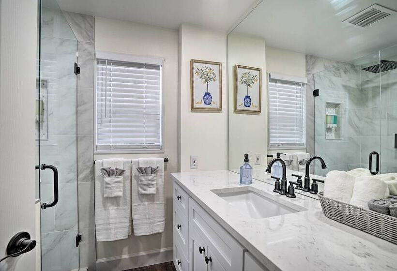 Lovely Redmond Home W/ Yard ~ 17 Mi To Seattle