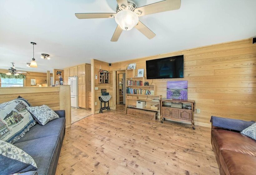 Lovely Waldo Cottage Escape   Pet Friendly!