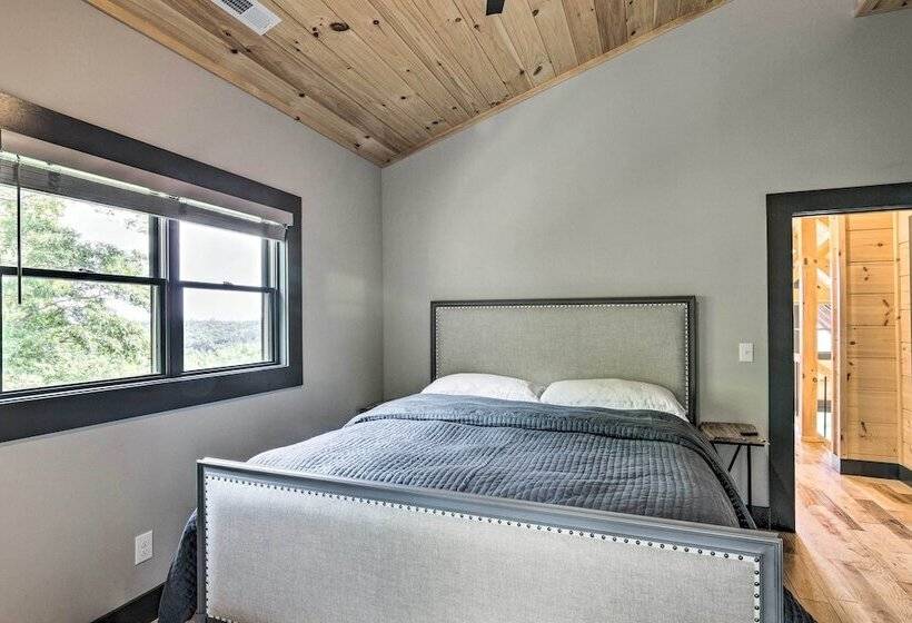 Luxe Retreat W/ Mtn View < 5 Mi To Lake James