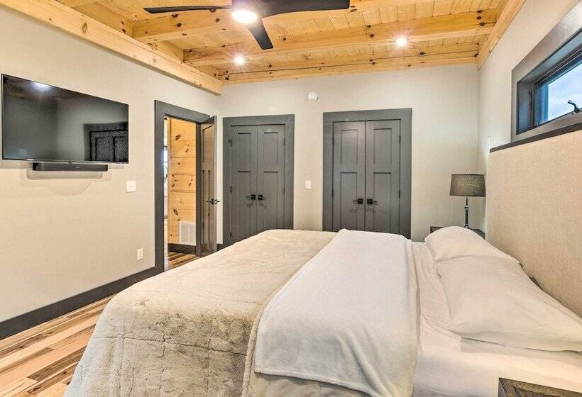 Luxe Retreat W/ Mtn View < 5 Mi To Lake James