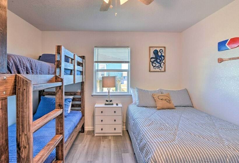 Luxe Surfside Beach Getaway, Steps To Ocean!