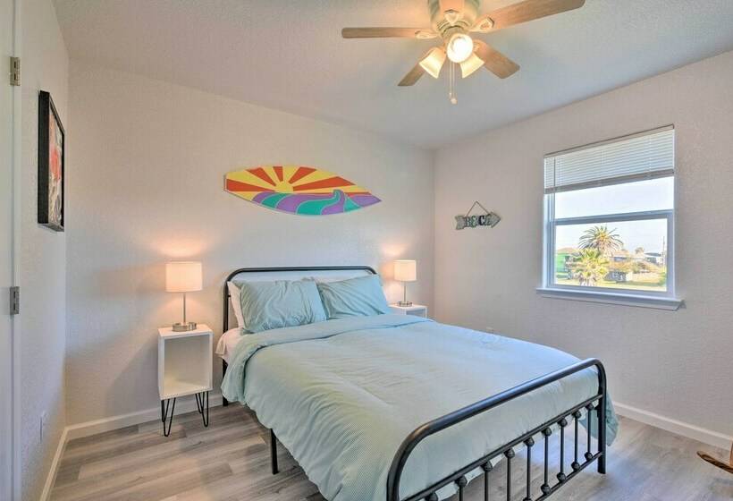 Luxe Surfside Beach Getaway, Steps To Ocean!