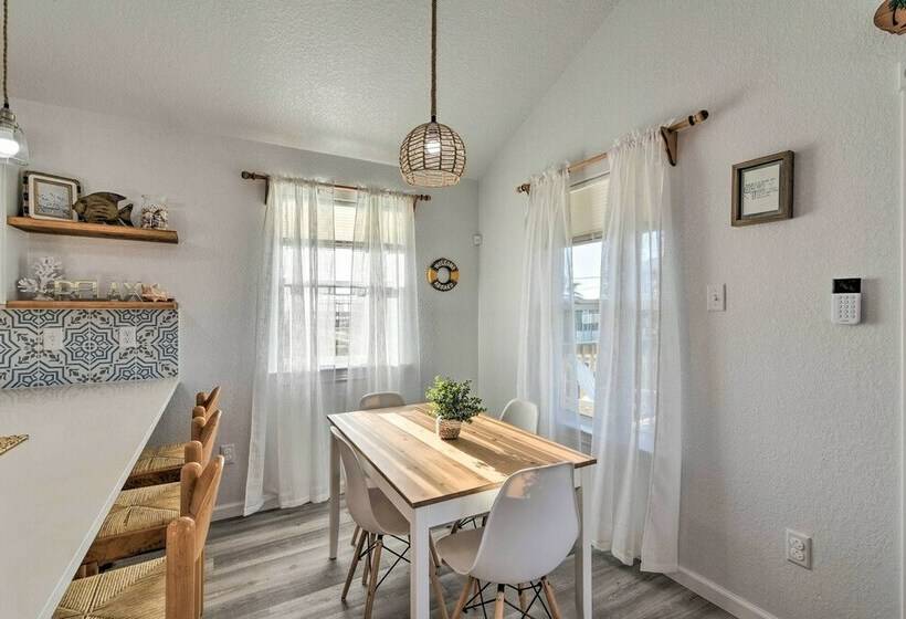 Luxe Surfside Beach Getaway, Steps To Ocean!