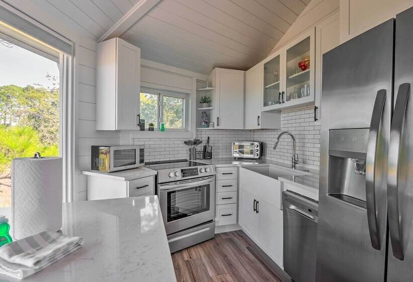 Ocean View Treetop Escape W/ Fire Pit!