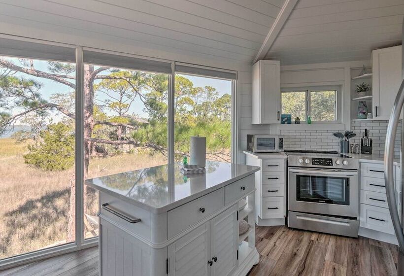 Ocean View Treetop Escape W/ Fire Pit!