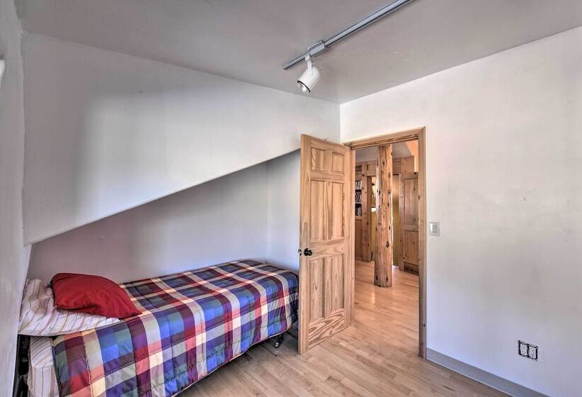 Luxe Twin Lakes House W/ Mountain & Lake Views!