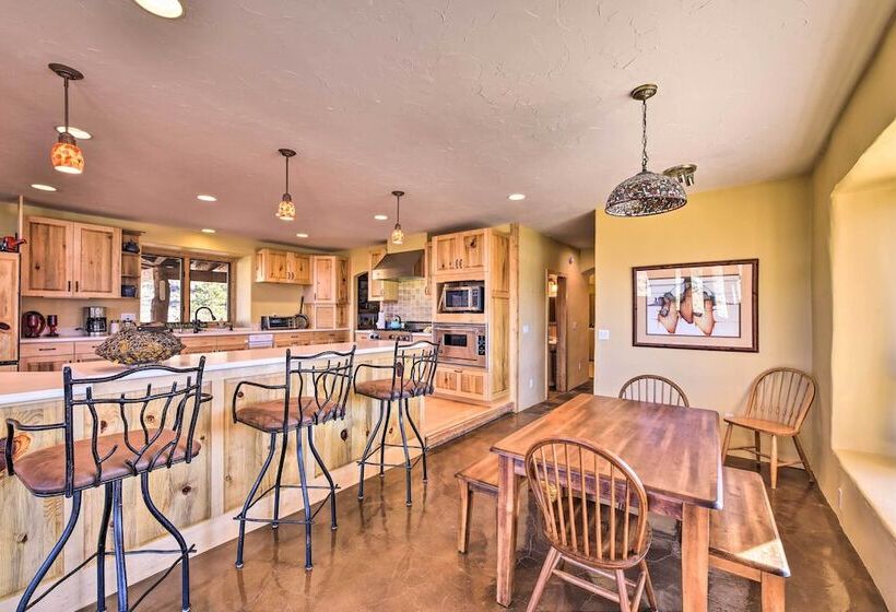 Luxe Twin Lakes House W/ Mountain & Lake Views!