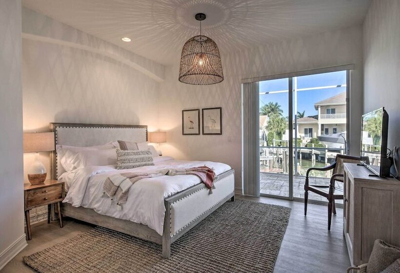 Luxury Island Oasis W/ Pool & Dock, 1 Mi To Beach!