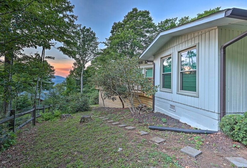 Sugar Mountain Escape W/ Deck & Mountain Views!