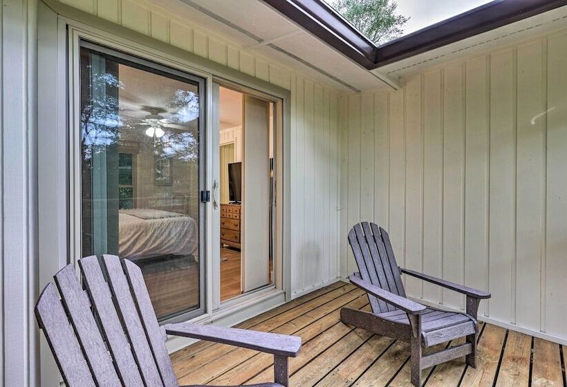 Sugar Mountain Escape W/ Deck & Mountain Views!