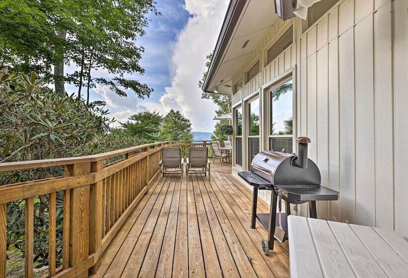 Sugar Mountain Escape W/ Deck & Mountain Views!
