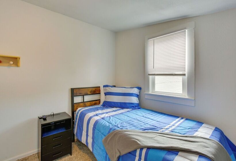 Manton Cottage ~ 34 Mi To Traverse City!