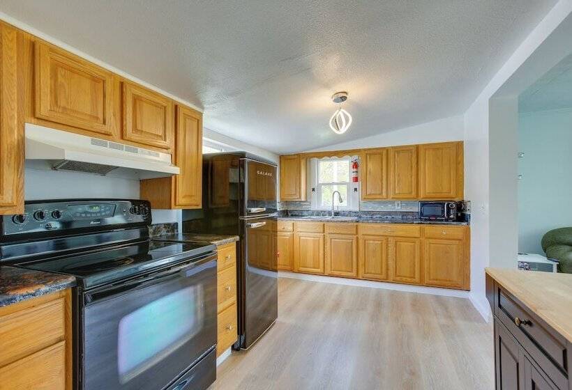 Manton Cottage ~ 34 Mi To Traverse City!