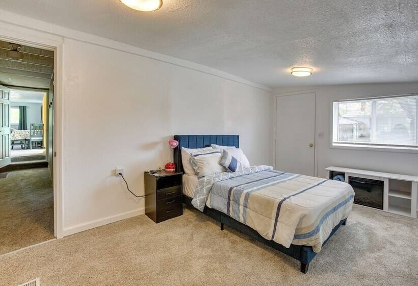 Manton Cottage ~ 34 Mi To Traverse City!