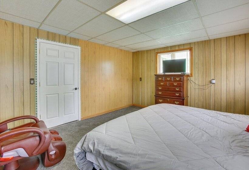 Manton Cottage ~ 34 Mi To Traverse City!