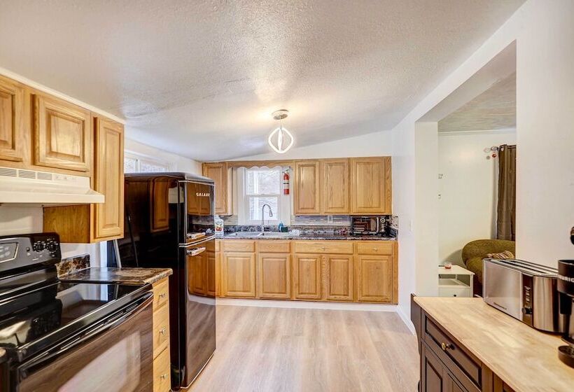 Manton Cottage ~ 34 Mi To Traverse City!