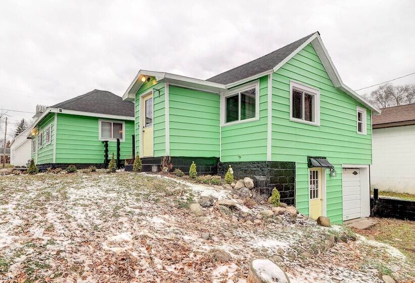 Manton Cottage ~ 34 Mi To Traverse City!