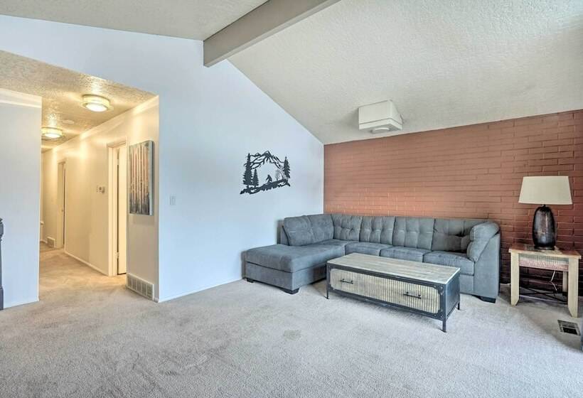 Millcreek Home W/ Mtn View < 8 Mi To Slc!