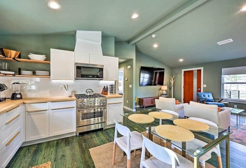 Modern Bentonville Home: Mountain Biker S Paradise