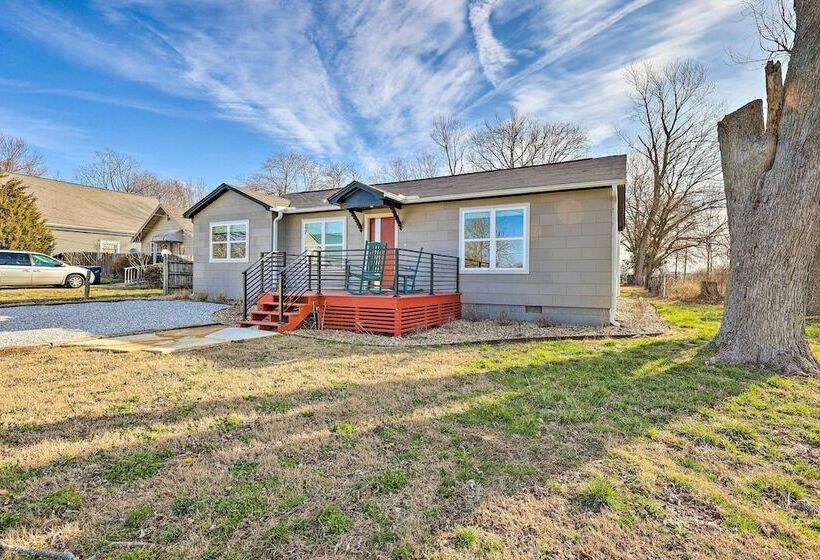 Modern Bentonville Home: Mountain Biker S Paradise