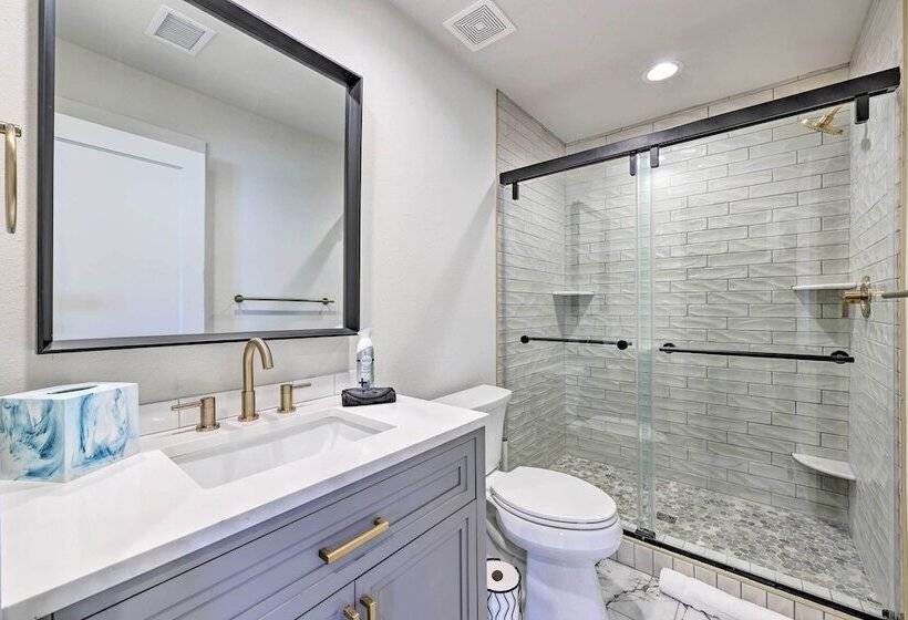 Modern Bentonville Home: Mountain Biker S Paradise